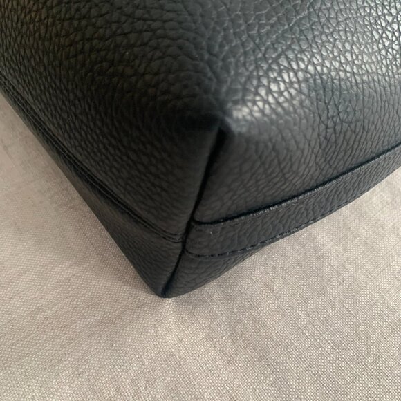 Matt & Nat LENNIE Vegan Tote – Purity Collection – Black (EUC) - Picture 6 of 7